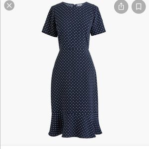 SHORT-SLEEVE CREPE FLOUNCE DRESS